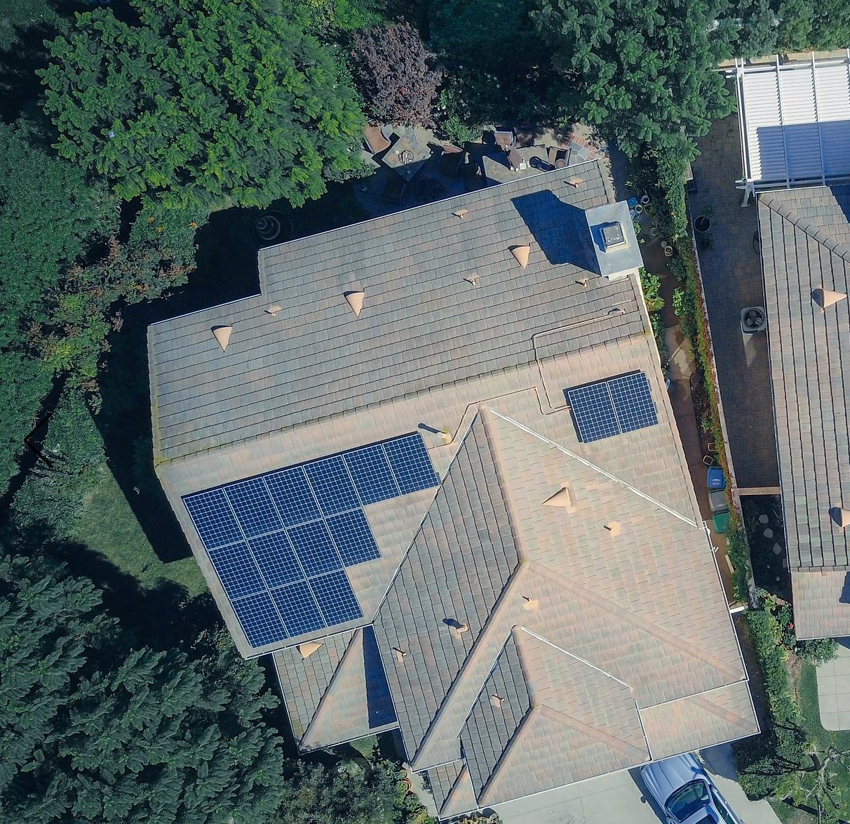 WHAT ARE SOLAR PANELS?